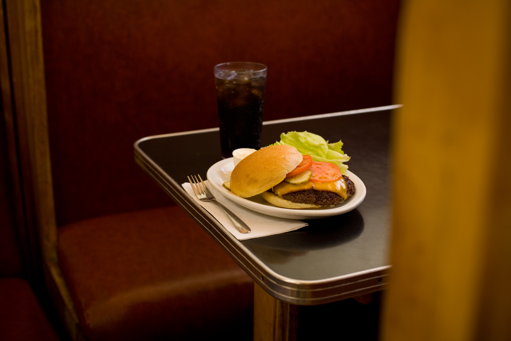 Convention-Grill-Burger-4_webres